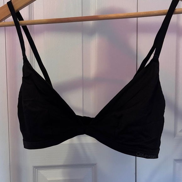 Calvin Klein Black Triangle Wireless Bra bralette - Picture 1 of 3